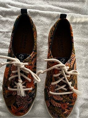 Sperry Crest Vibe Island Floral Sneakers